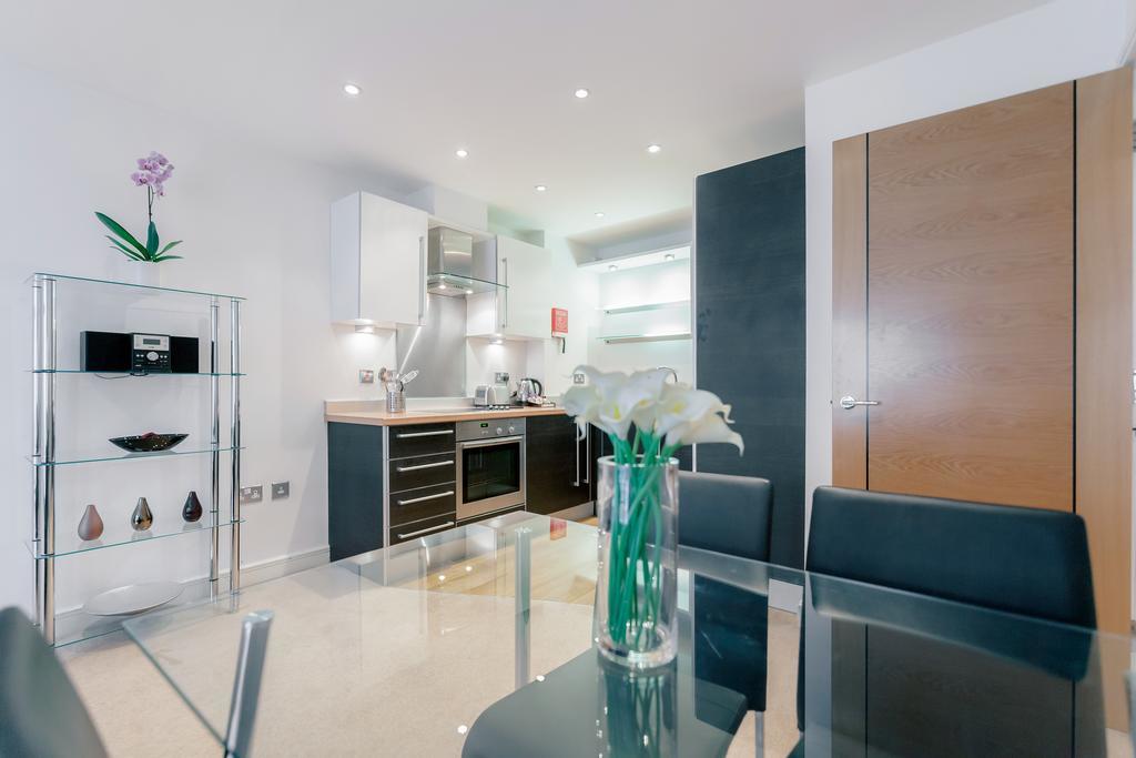 Roomspace Serviced Apartments - Abbot'S Yard Guildford Eksteriør bilde